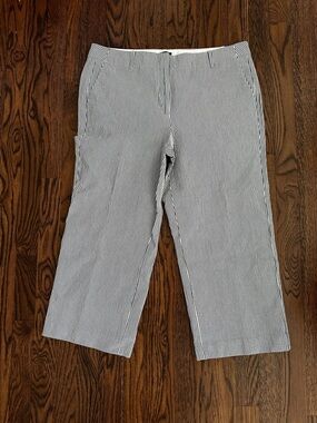 Talbots Chelsea Navy and White Striped Cotton cropped capri Pants